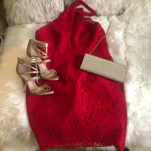 Gorgeous Keepsake red lace cocktail dress - Picture 2 of 4